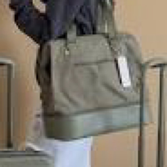 NWT Beis Mini Weekender in Olive Green - Picture 5 of 5